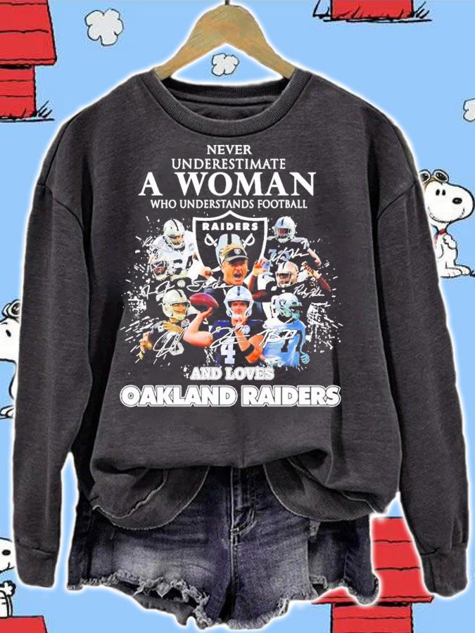 Never underestimate a woman who understands football and loves Oakland Raiders signatures shirt t-shirt sweatshirt