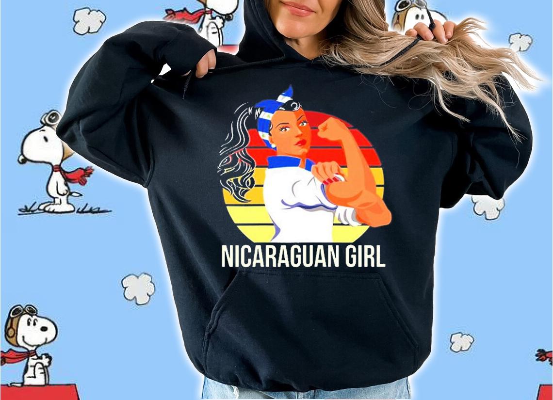 Nicaragua Flag Nicaraguan Girl Gif T-Shirt t-shirt