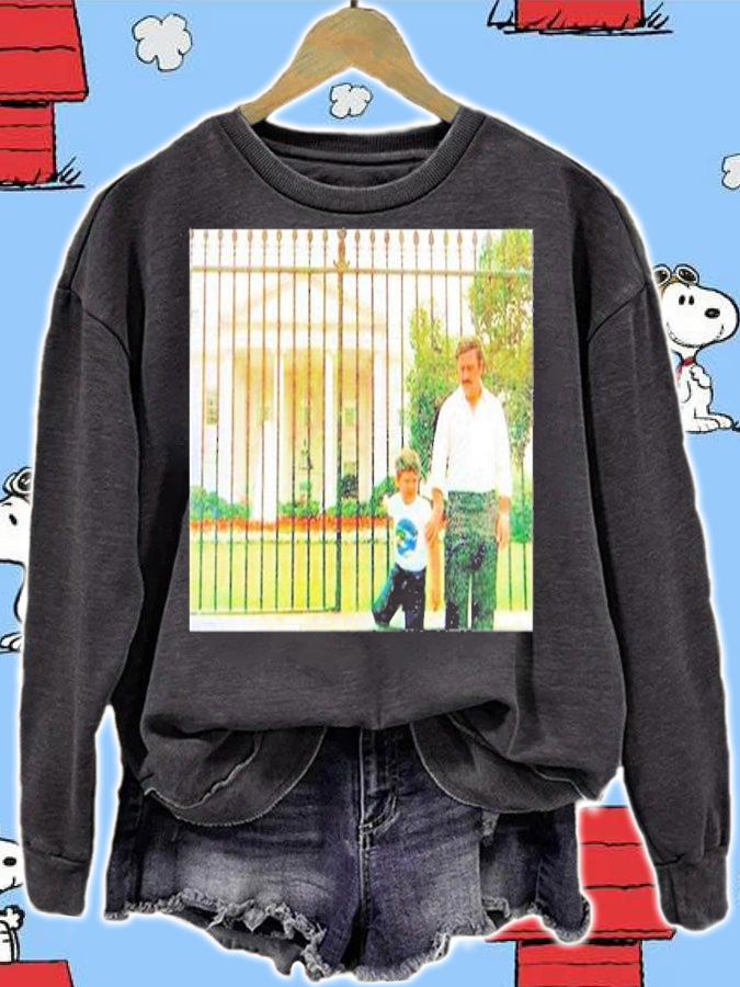 Pablo Escobar In Front The White House While The Whole Country Is Looking For Him T-Shirt t-shirt sweatshirt