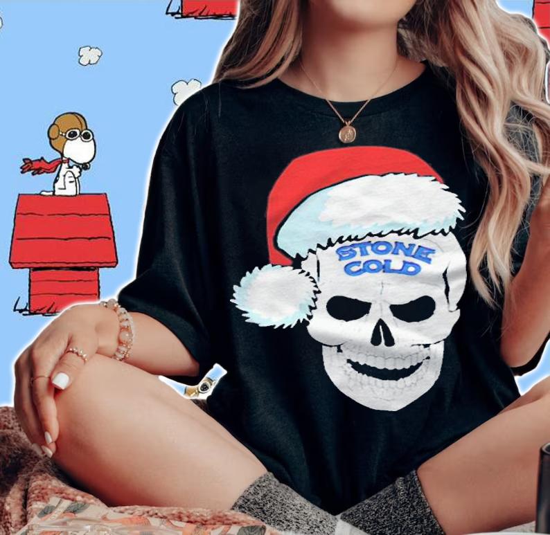 Stone Cold Steve Austin Santa hat skull T-shirt t-shirt