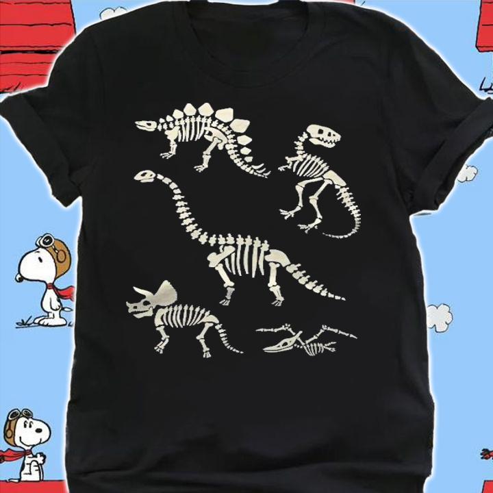 Dinosaur Fossils In Black Classic shirt