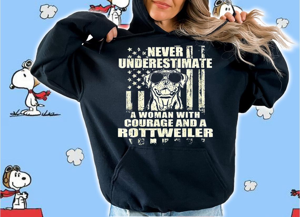 Never Underestimate Woman And A Rottweiler Usa Flag T-Shirt hoodie