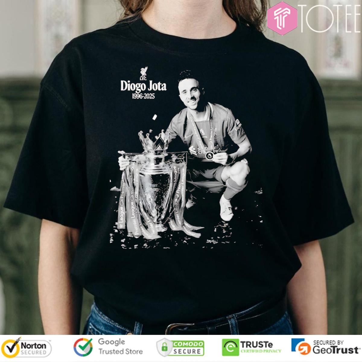 In Memory Of Diogo Jota 1996-2025 Trophy Liverpool Fc T-shirt